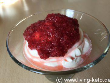 Mehr über den Artikel erfahren Erdbeer-Chialade – ketogene Marmelade