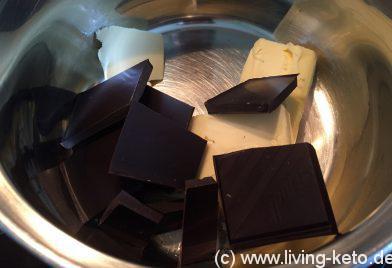 Schokolade und Butter schmelzen
