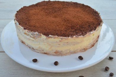 Mehr über den Artikel erfahren Ketogenes Tiramisu