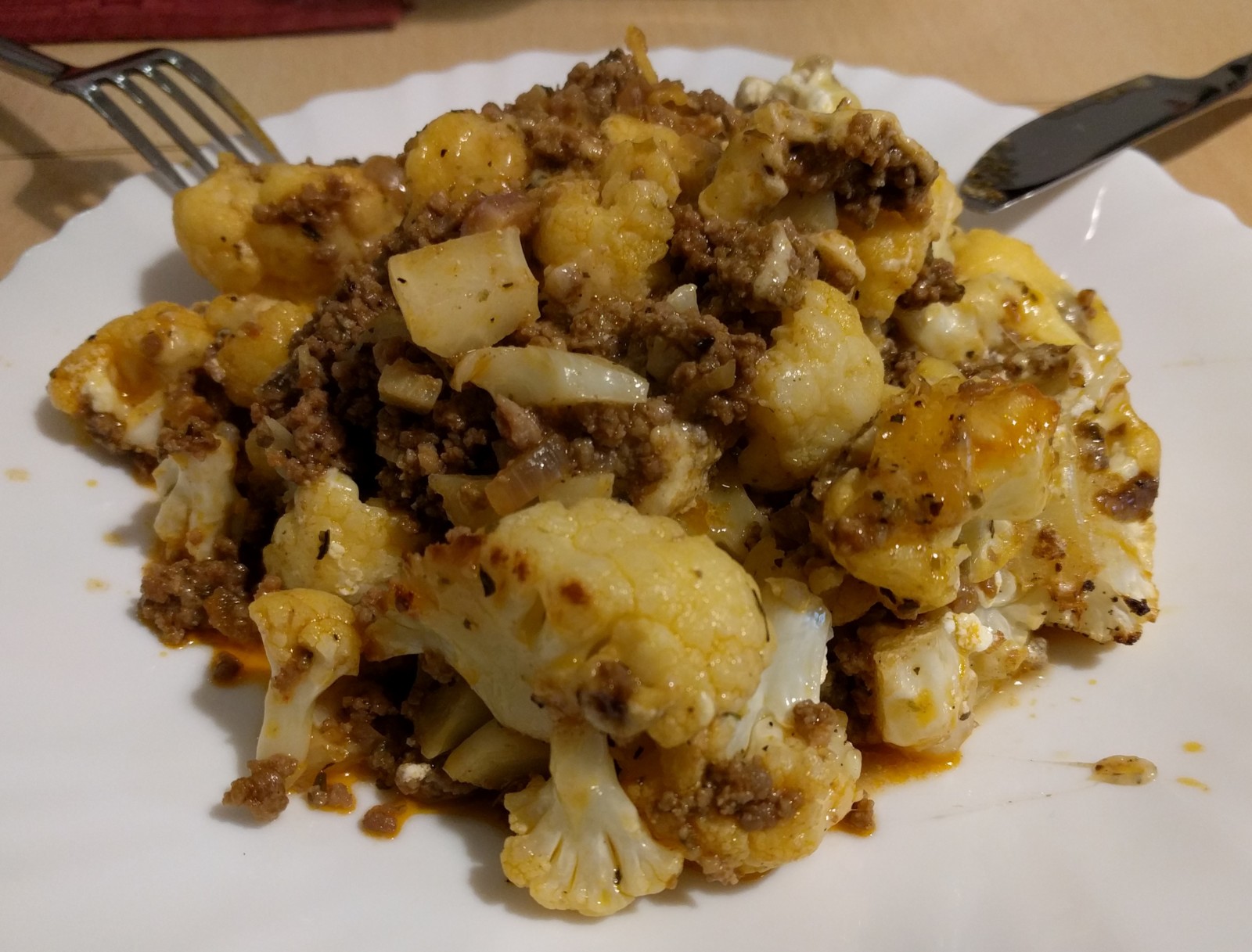 Würziger Hackfleisch-Auflauf mit Blumenkohl | Ketogen Leben