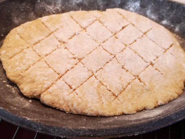 Keto Fladenbrot vor dem Backen